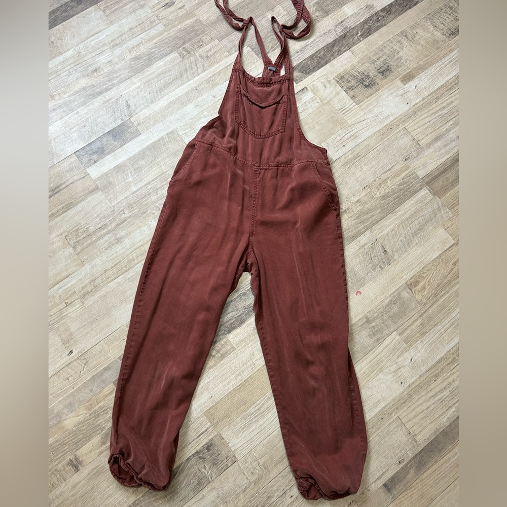 Aerie burnt red overalls, size small.